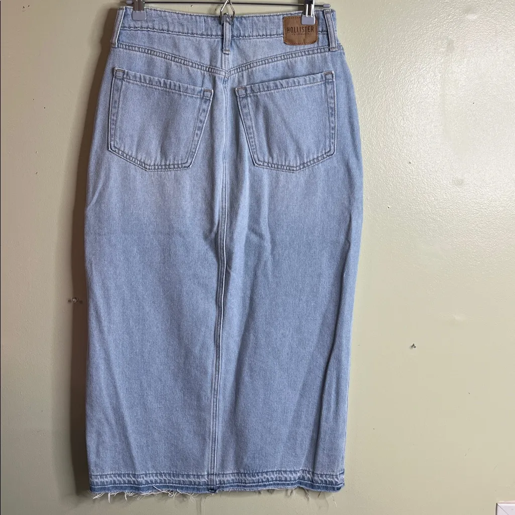 Hollister Ultra High Rise front slit Maxi denim skirt, size 6 - Image 2