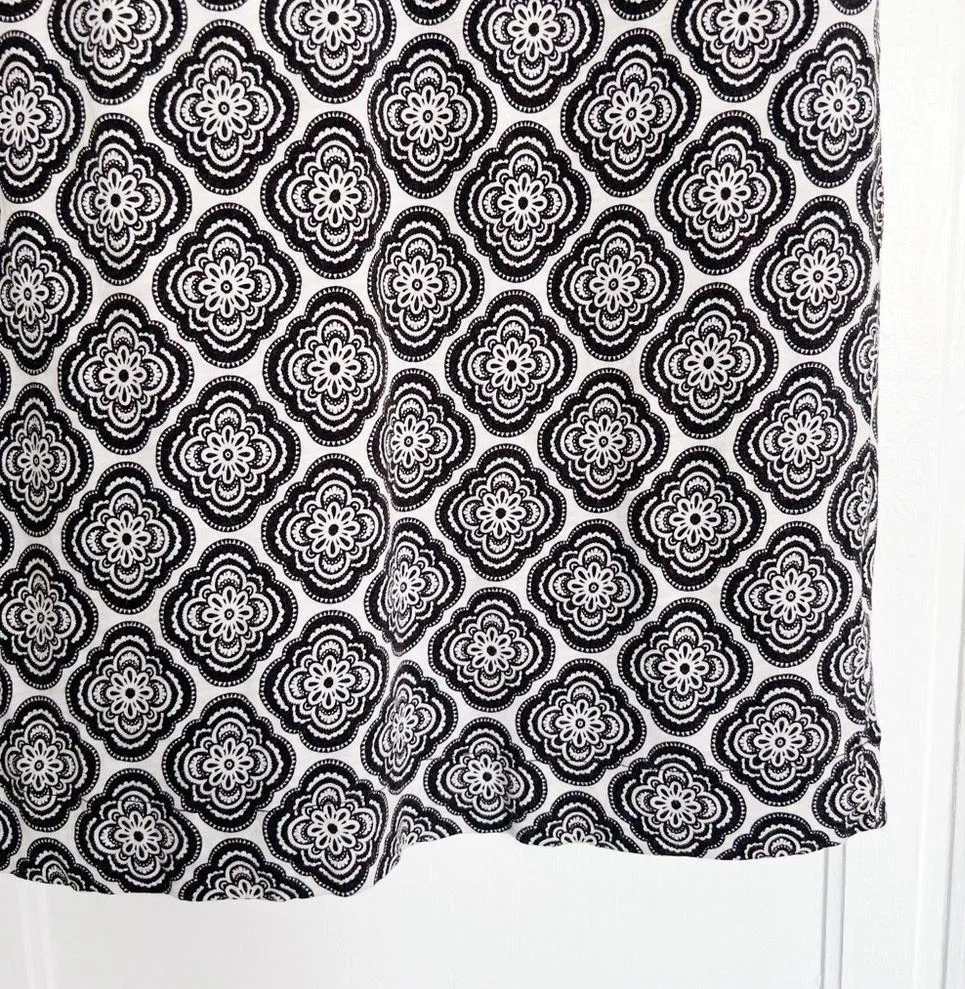 Boden • Sleeveless Jersey Shift Dress black white print knit cap sleeve floral Size 4 - Image 7