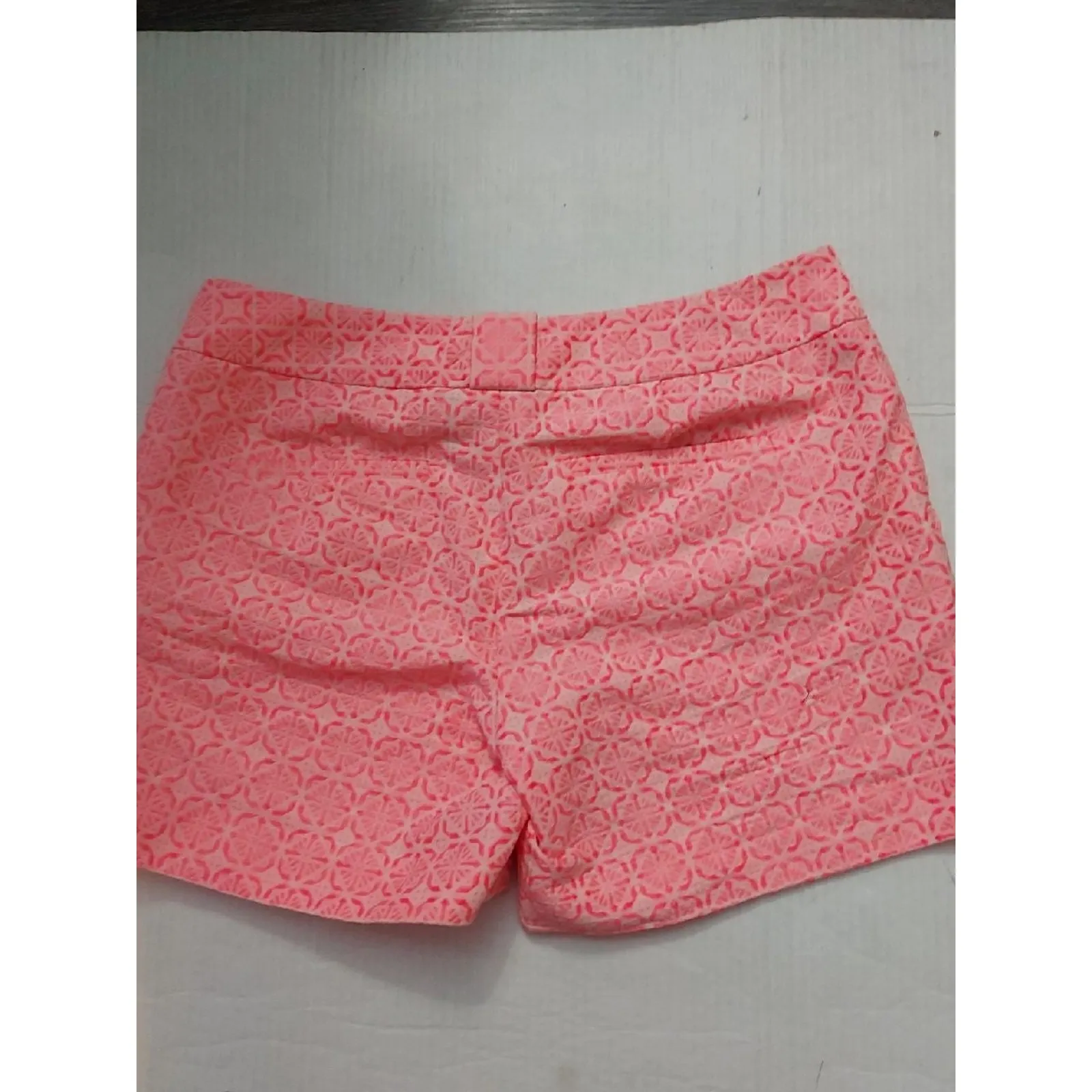 The Limited Patterned Pink/White Shorts 6 Casual Bohemian Preppy Classic Comfy - Image 2