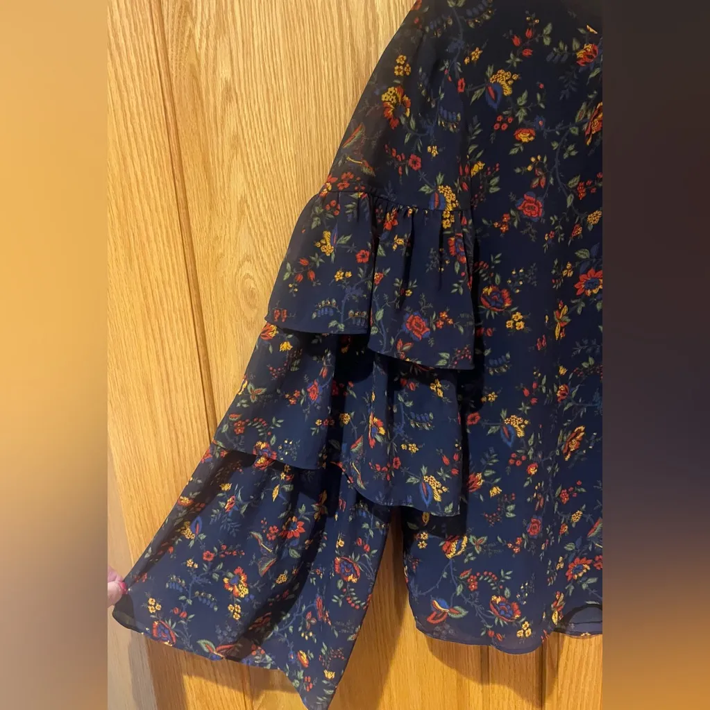 Madewell Ruffle-Sleeve Top Blouse in Climbing Vine Navy Blue Floral‎ Size Medium - Image 15