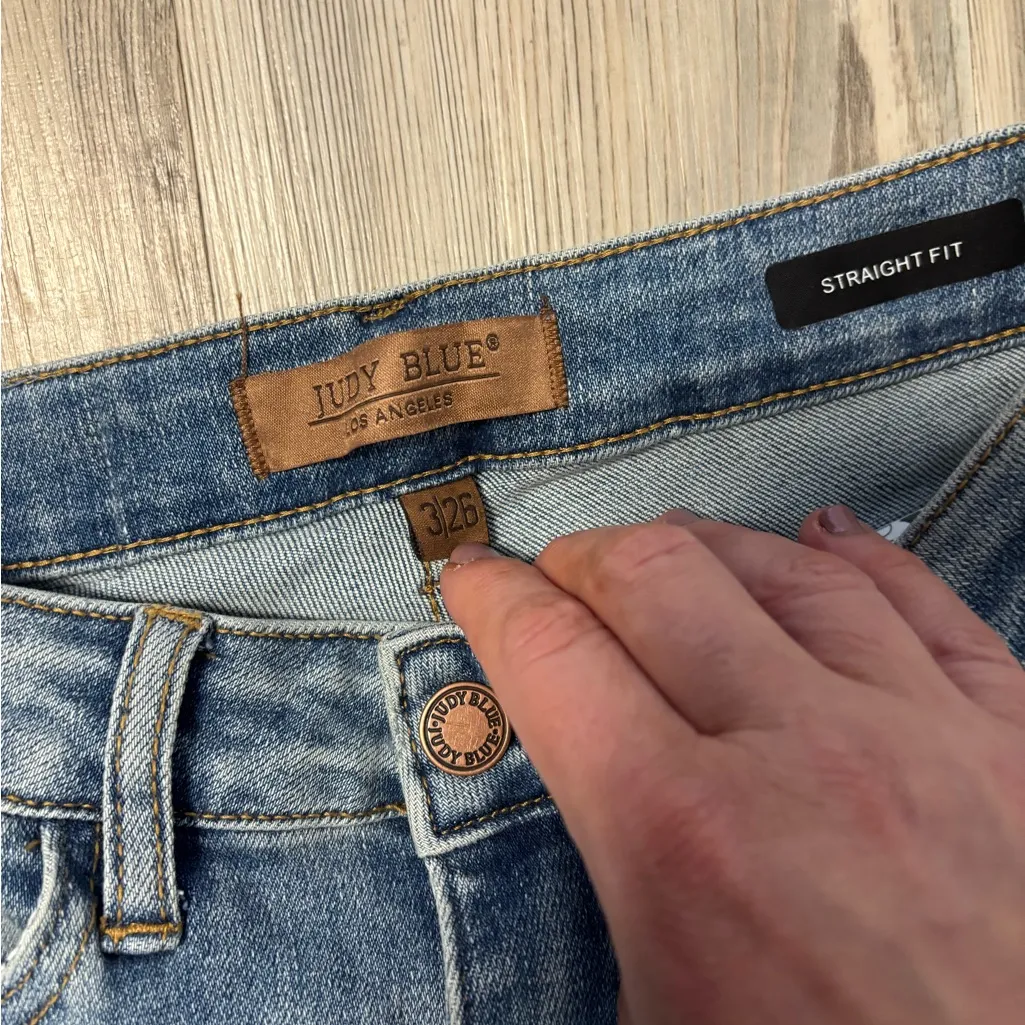 Judy Blue Sherpa Cuff Straight Fit Jeans – Size 3/26 – NWT - Image 8