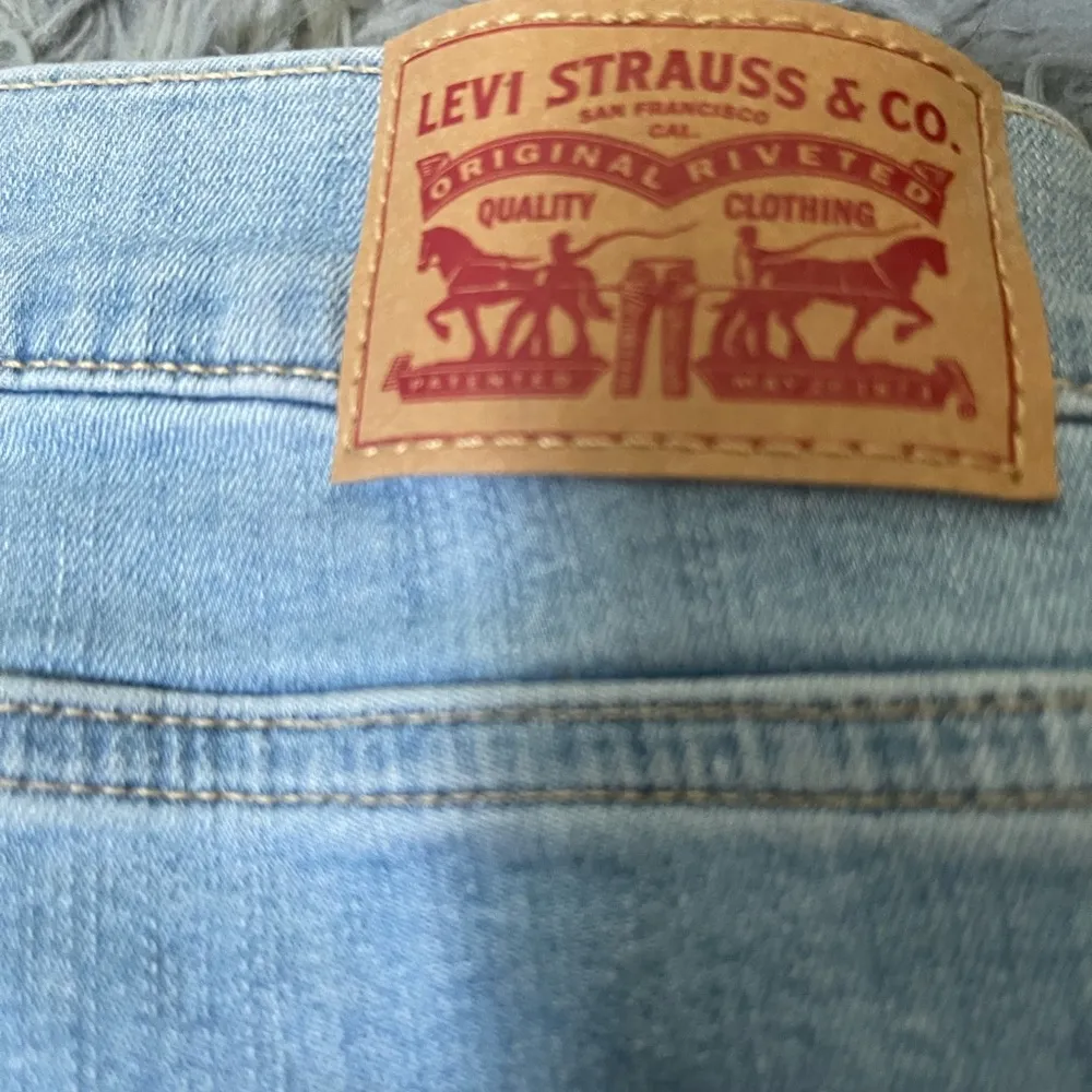 Levis 720 HIGH RISE SUPER SKINNY WOMEN'S JEANS W28 L30 - Image 5