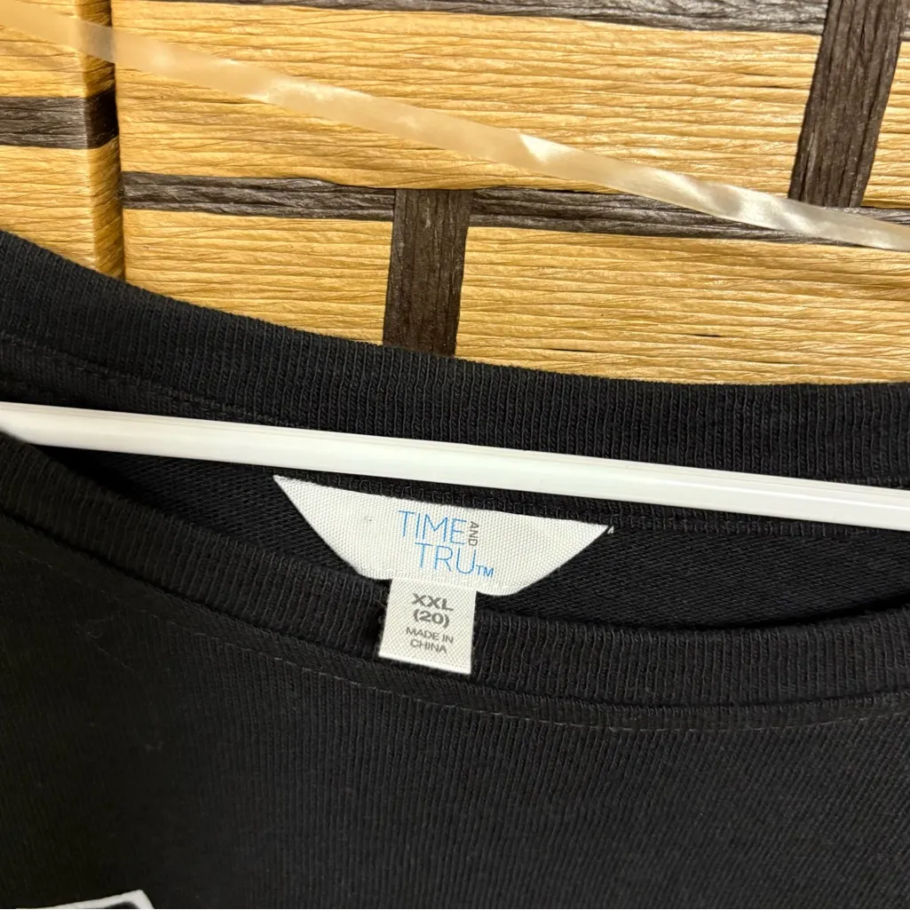 Time & Tru Black He Makes‎ Beauty Out Of Ashes Sweatshirt Size XXL - Image 4