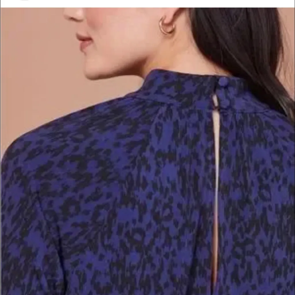 New With Tags Evereve Allison Joy Dean Mock Neck Top Sz M - Image 2