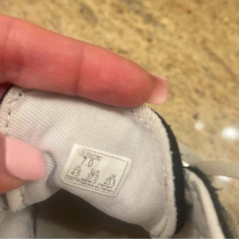 Old Skool Primary Check Shoe - Image 9