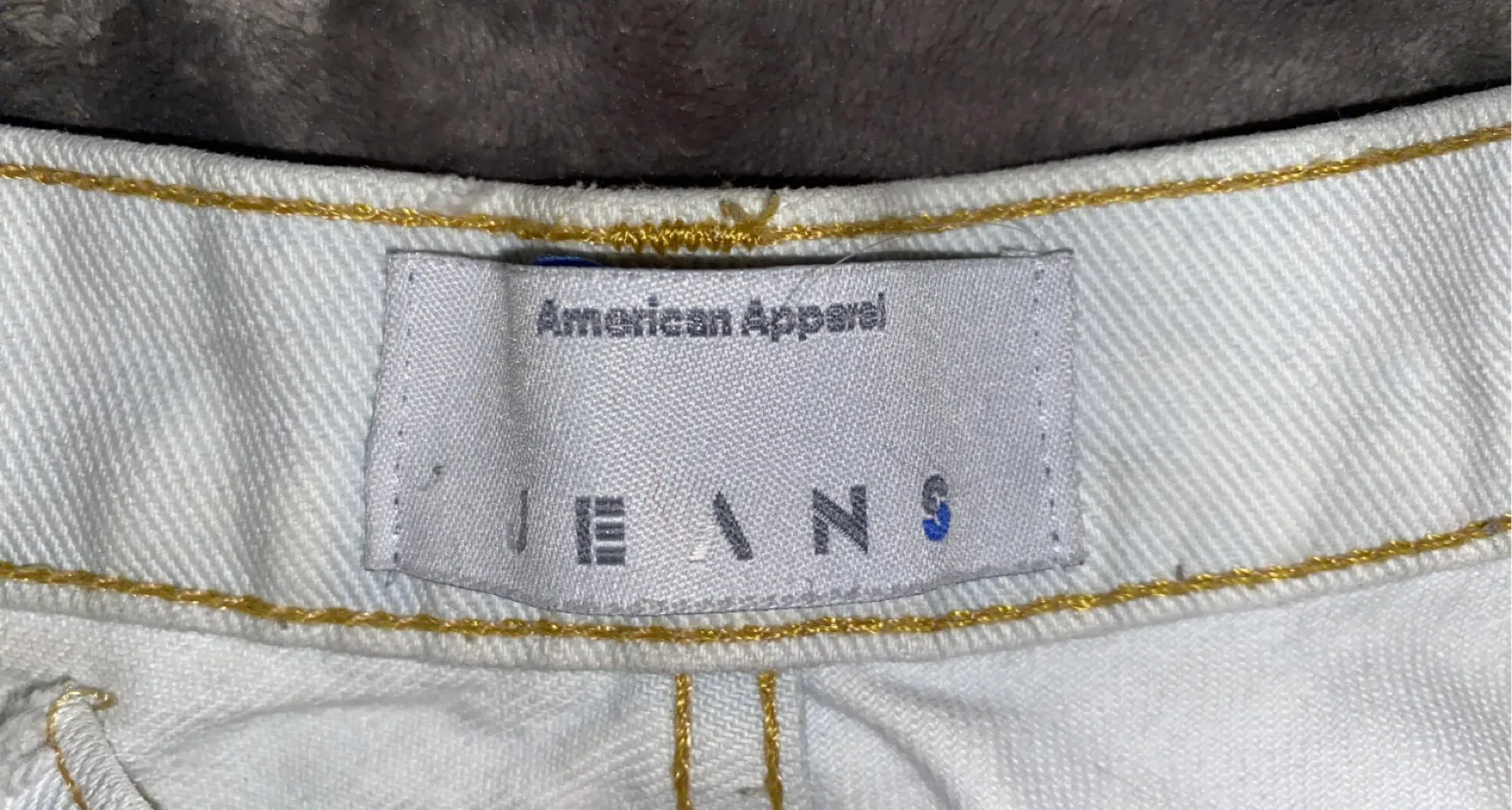 Ripped Light Blue Jeans - Image 4