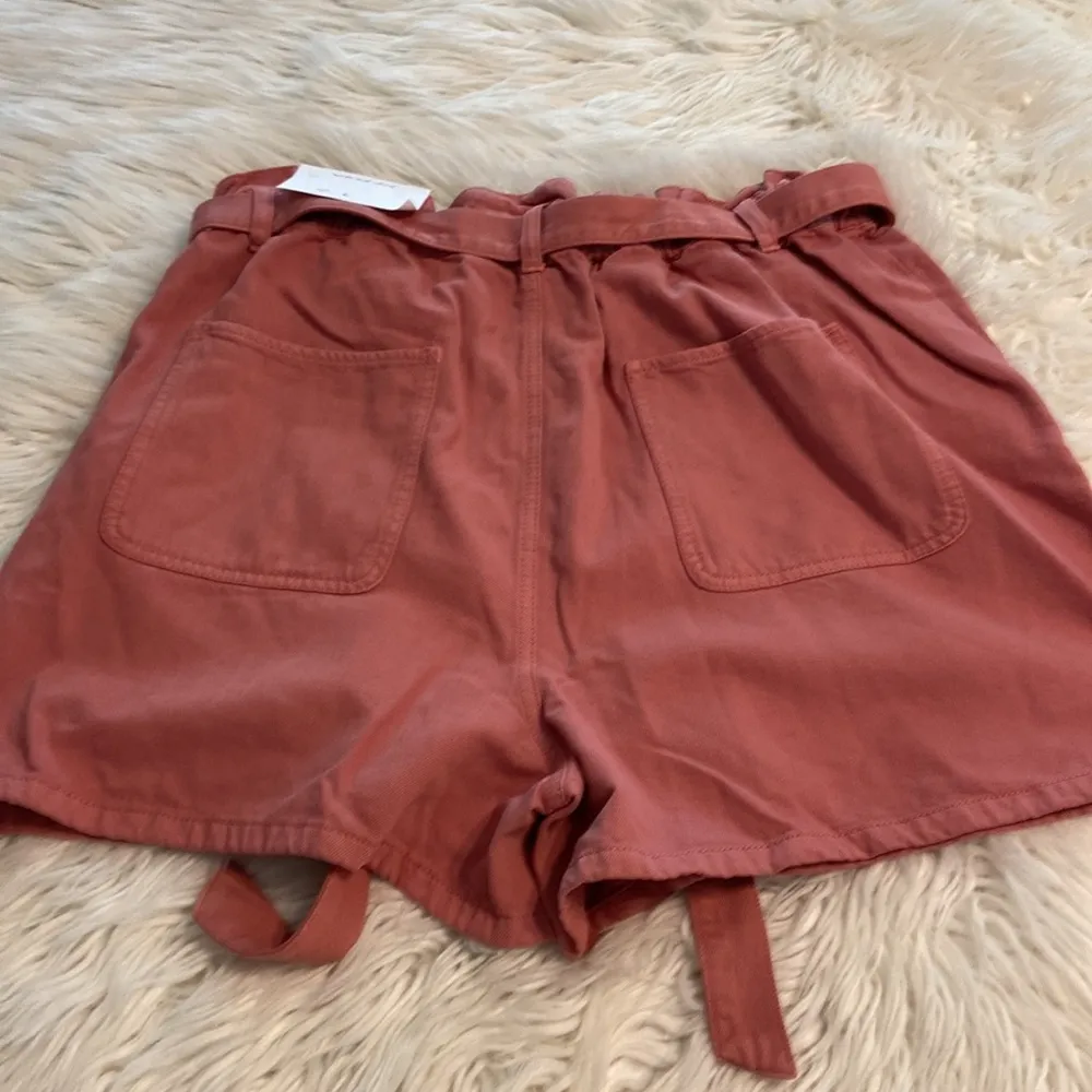 LOFT shorts size L brand new with tag two front pockets inseam 3” waist 34” - Image 9