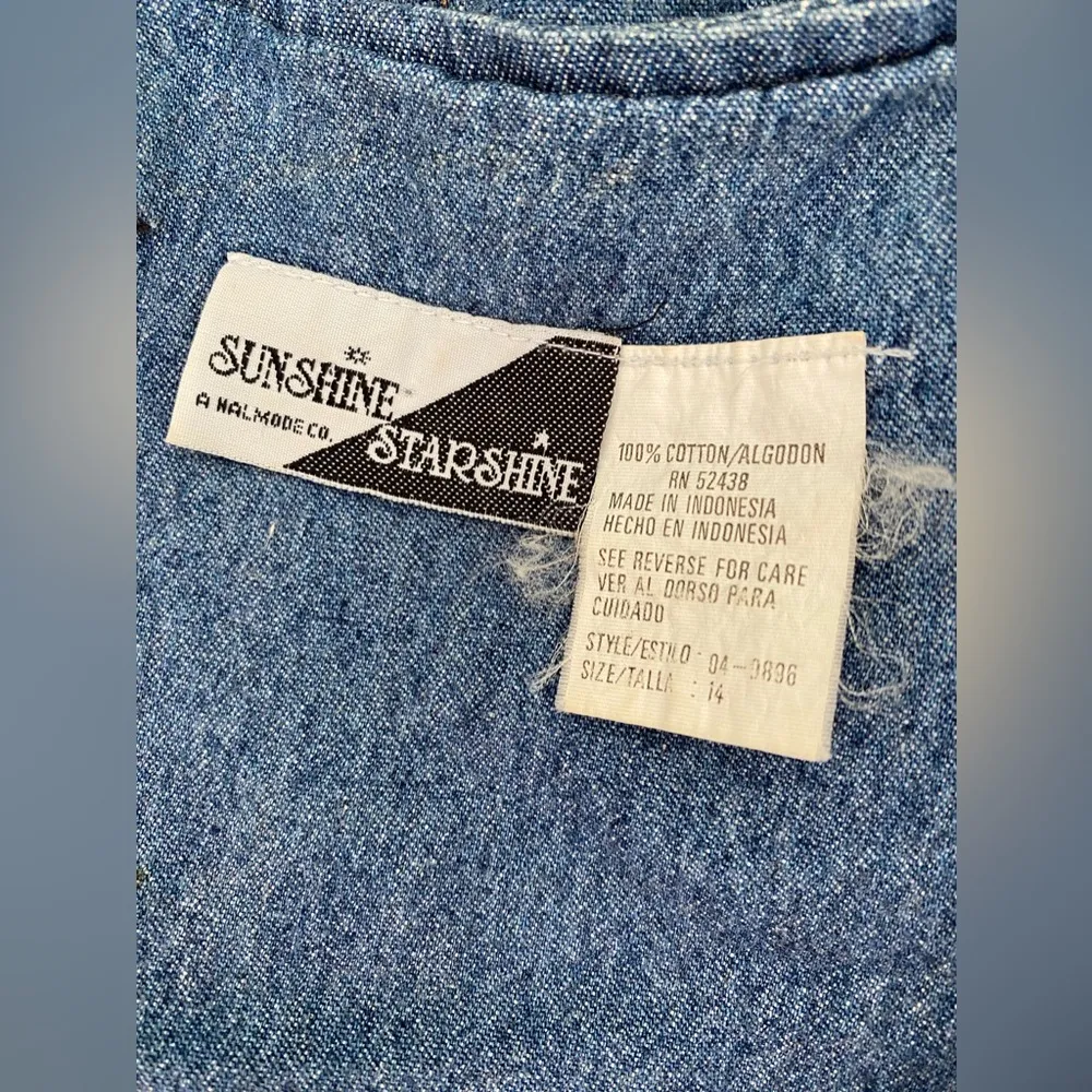 VINTAGE Sunshine Starshine Denim Button Down Dress, Size 14 Blue - Image 4