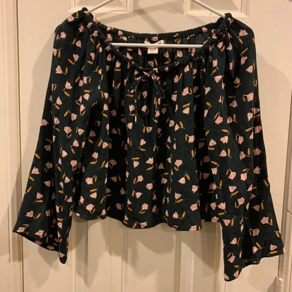 Billabong Floral Crop Top with Flare Arm - Image 2