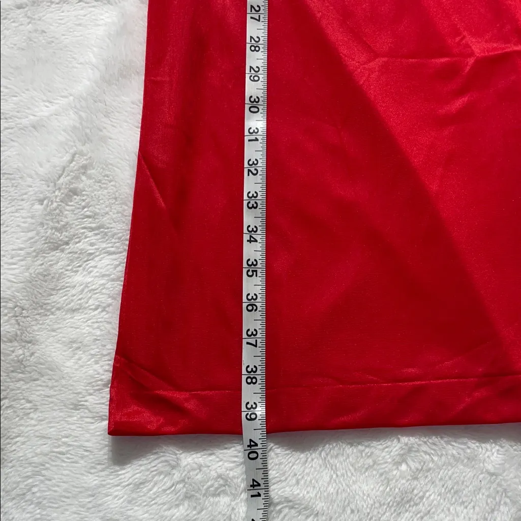 Vintage NWT Luxurious Scarlet Women's Robe Red - Image 10