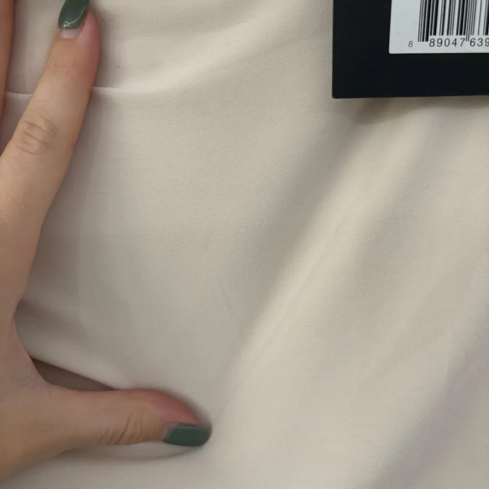 NEW Norma Kamali DIANA MINI DRESS Bone - Image 11