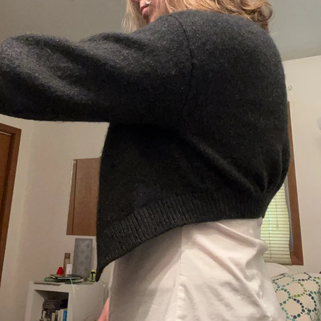 Vince Cropped Cashmere Sweater - Image 5