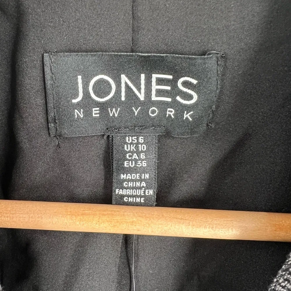 Jones New York Blazer Jacket Grey Herringbone Flap Pockets 2 Button Size 6 New - Image 6