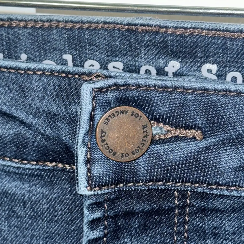 Articles of Society Dark Wash Stretch Denim Jeans Raw Hem Women’s 31 Cropped - Image 8