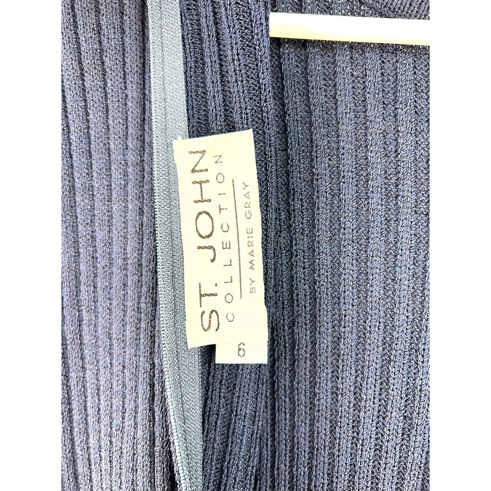 St. John | 6 | Navy blue short-sleeve ribbed knit dress front buttons Sweater - Image 4