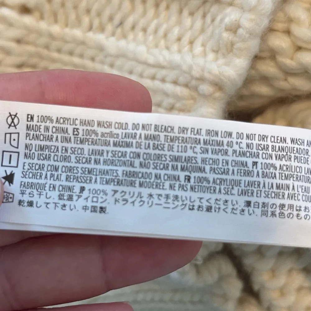 Forever 21 Ivory Chunky Cherry Mock Neck Sweater Size Small NWT - Image 5