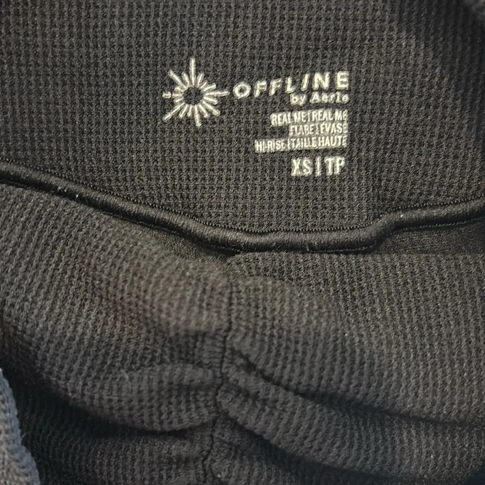 Black AE Offline Waffle Flared Leggings - Image 4