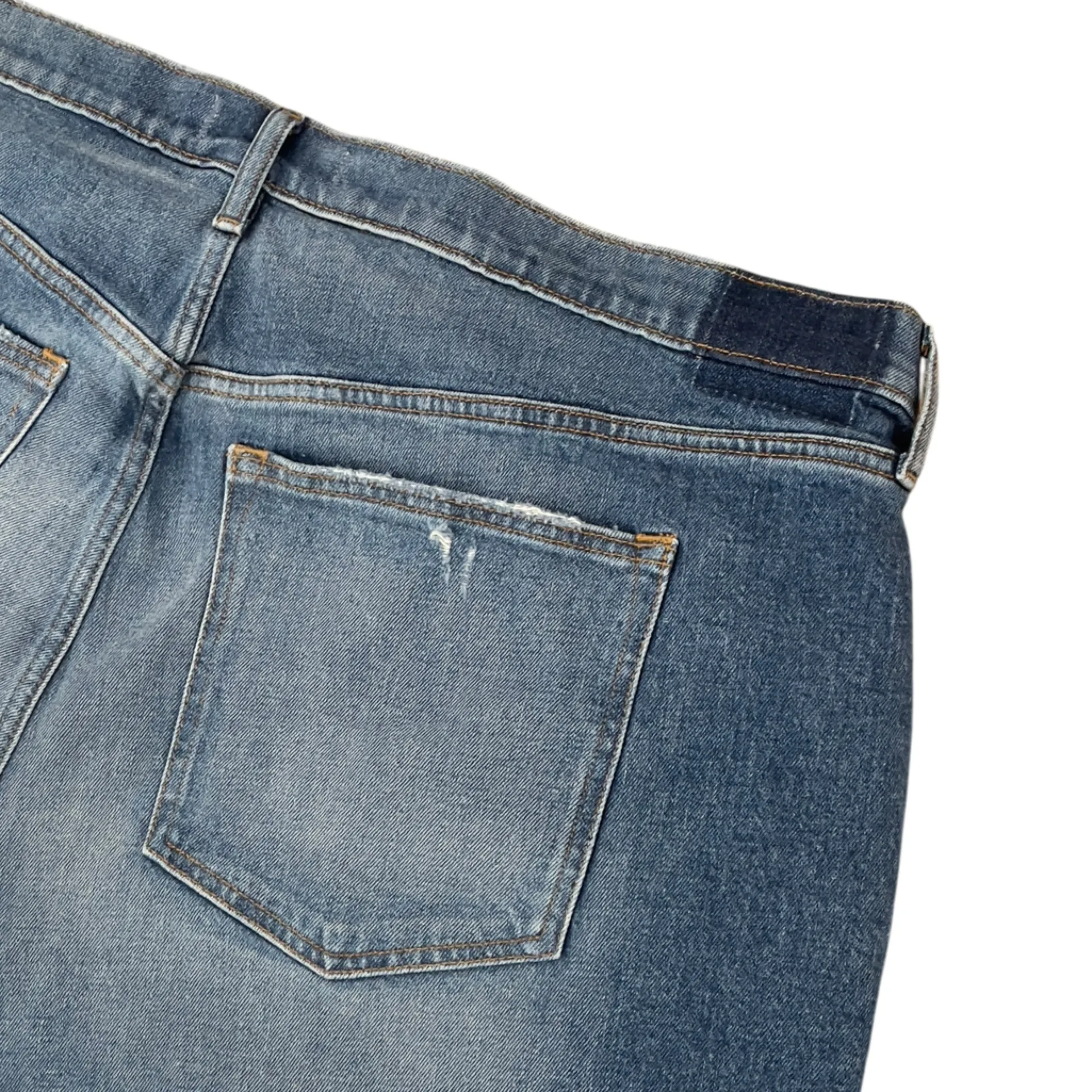 NWT Abercrombie & Fitch The 4” Mom Short High Rise Curve Love
36/22 - Image 4