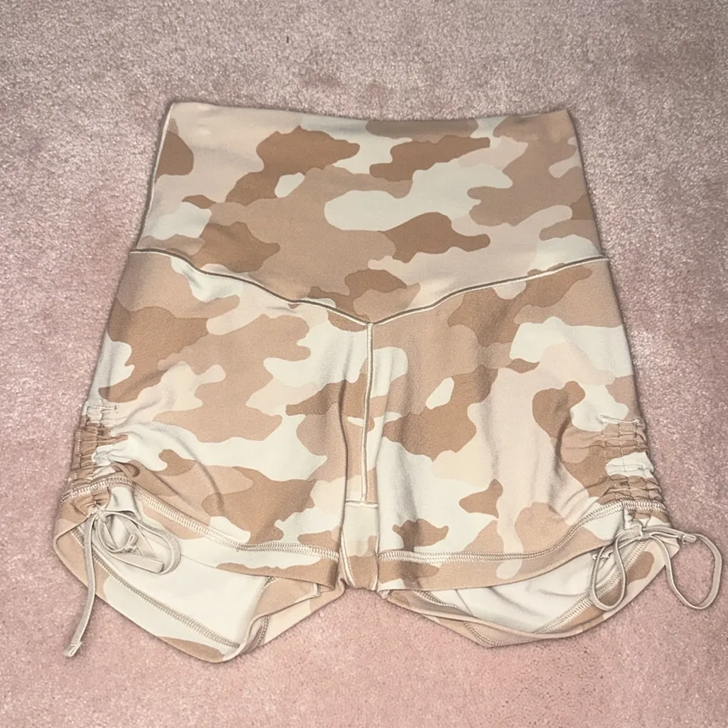 Offline by Aerie Tan Camo Real Me Shortie Hi Rise 3” Inseam Biker Shorts - Image 2