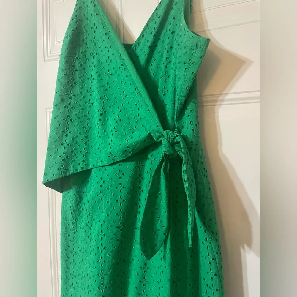 Gianni Bini Floral Eyelet Wrap Mini Dress Adjustable Kelly Size Large - Image 2