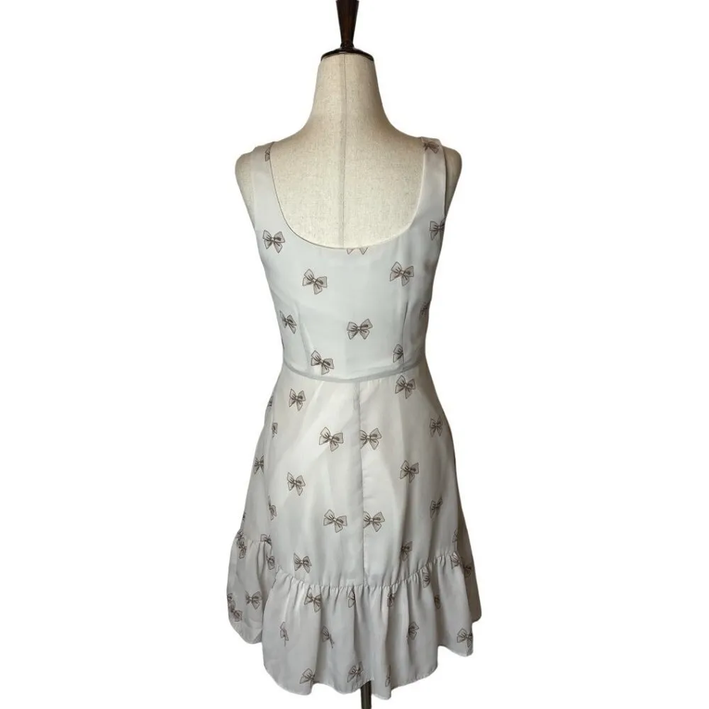 BB Dakota Revolve White Fit And Flare Mini Dress With Gray Bow Print Size‎ 0 - Image 7