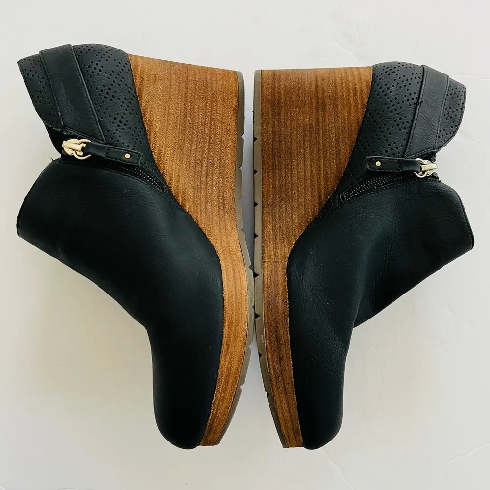Dr. Scholl’s Elegant Black Suede Wedge Booties with Cushioned Sole Size 10 - Image 8