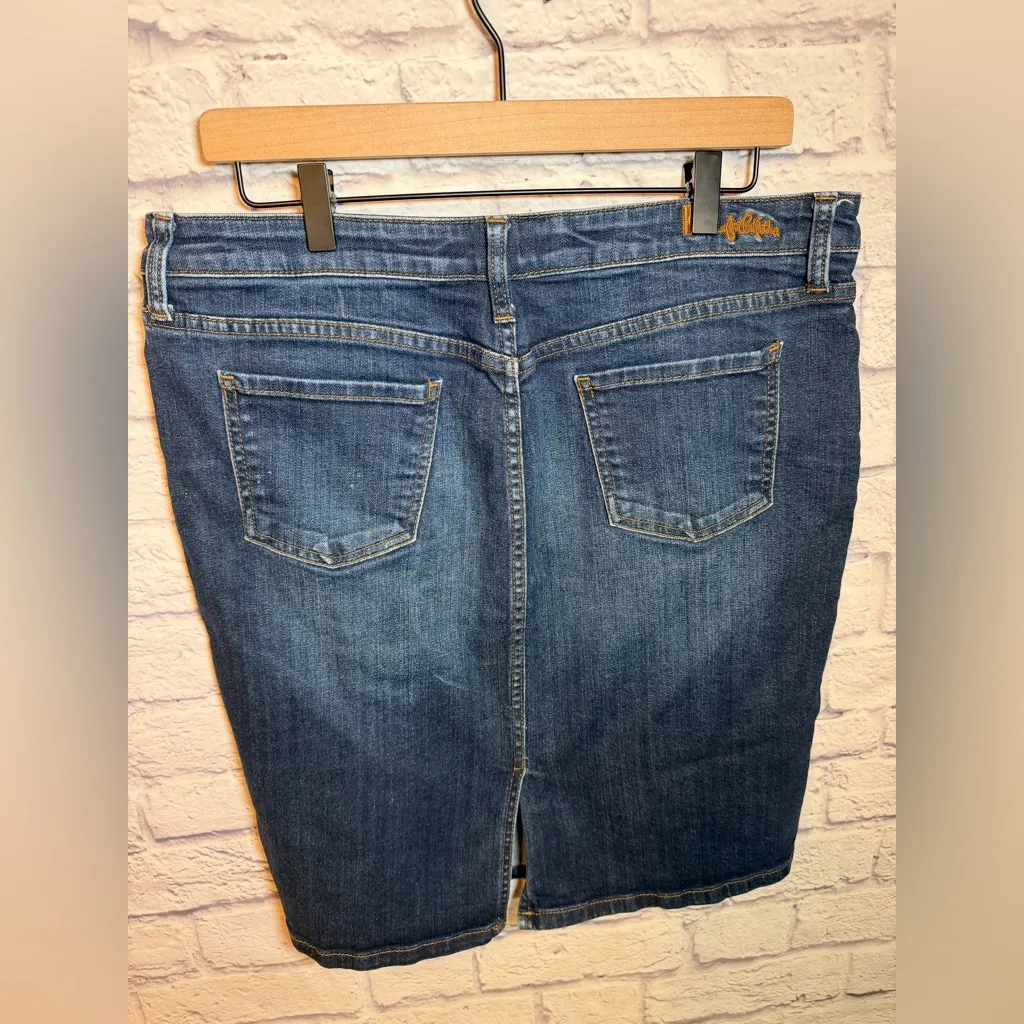 Kut from Kloth dark Denim skirt mid thigh length women’s size 10 - Image 2