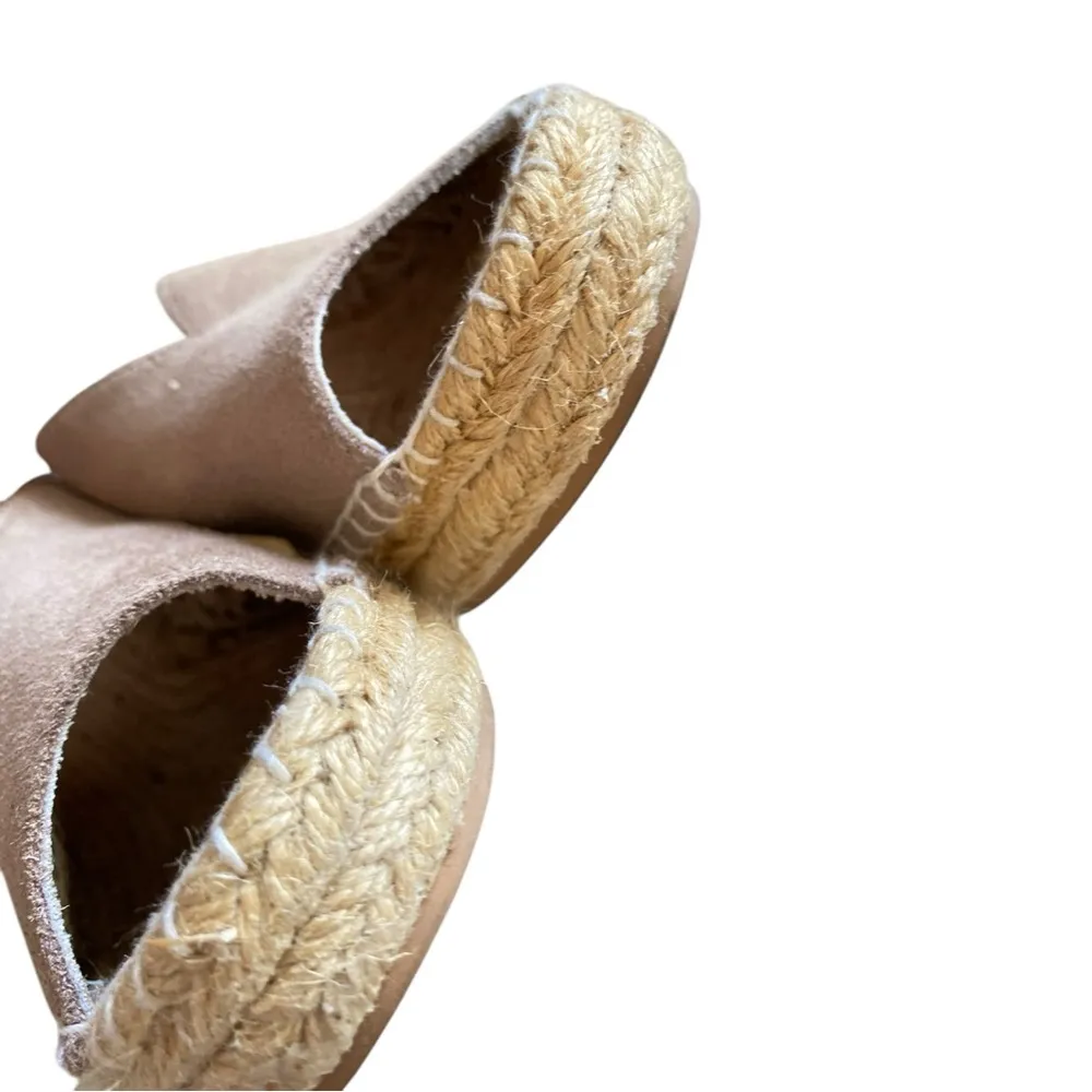 Seychelles Espadrille Wedge Suede Sandal
Women Size 6 - Image 5