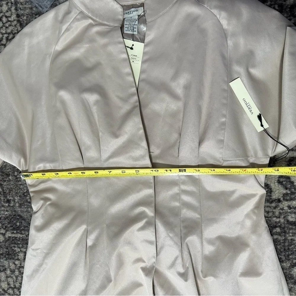 Vertigo Paris M Putty Beige 3/4 Sleeve Snap Front Belted Waist Long Trench Coat - Image 8