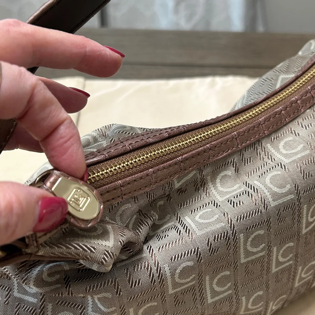 Liz Claiborne baguette shoulder purse with monogrammed pattern‎ crescent shape - Image 4