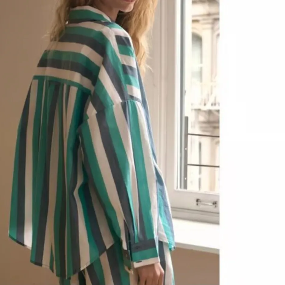 Anthropologie Oversized Pajama Shirt & Shorts Two Piece Matching Set in Medium - Image 2