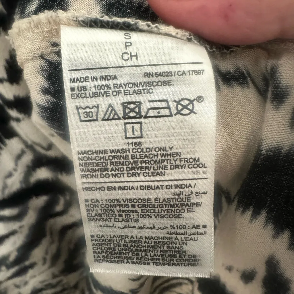 Old Navy Smocked zebra print midi Halter Dress s S - Image 4