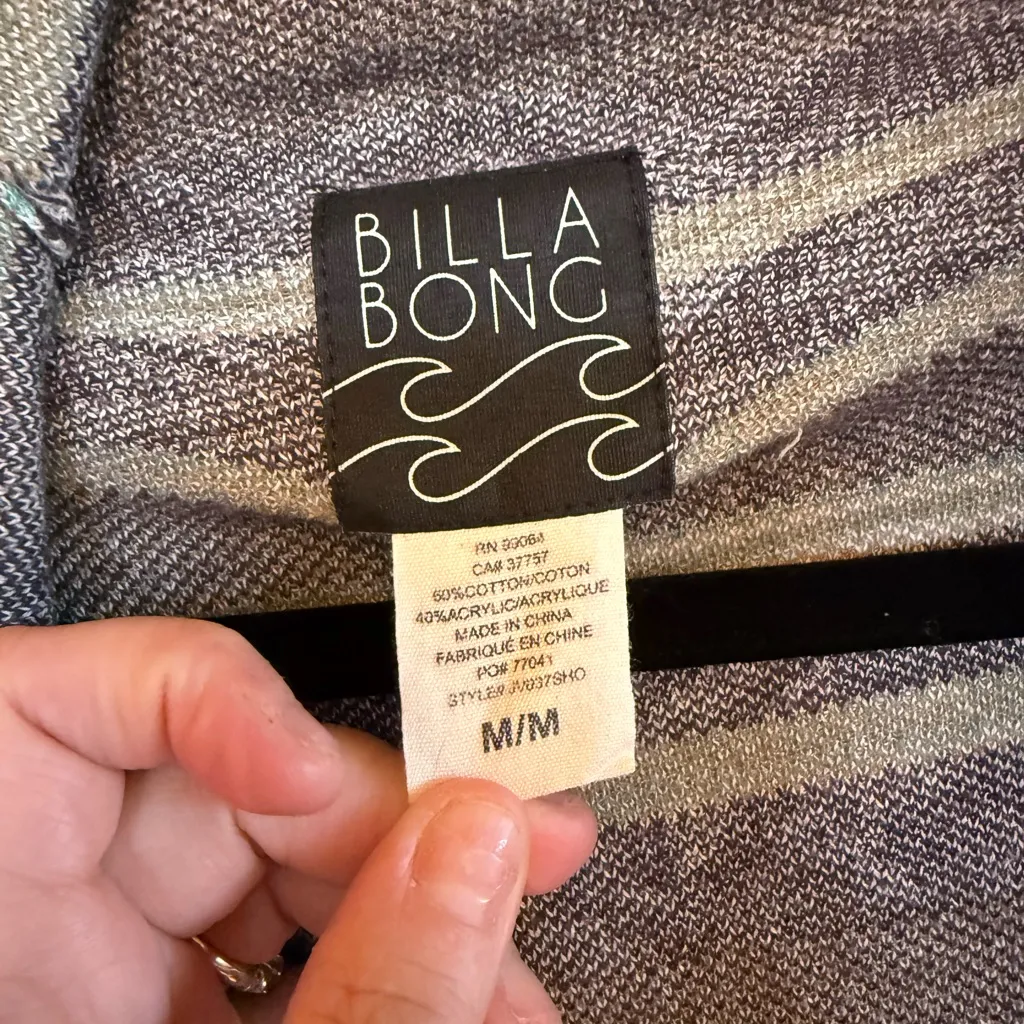 Billabong Blue and White Patterned Cardigan Sz.M - Image 4
