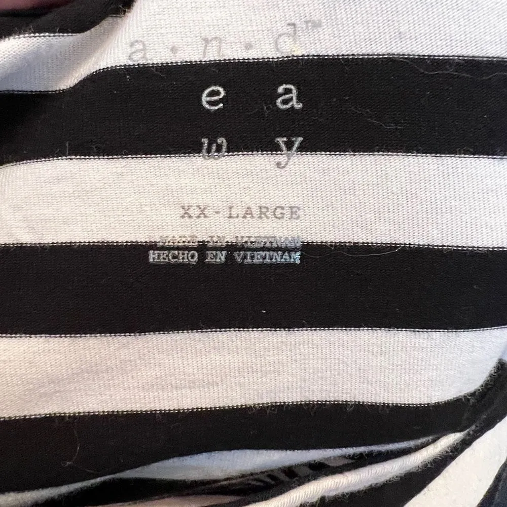 A New‎ Day Top With Pineapples - Image 4