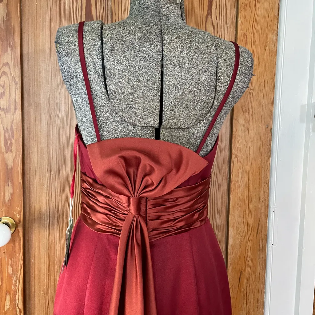NWT DaVinci #9145 Satin Burgundy Gown ~ Bridesmaid / Black Tie / Evening Sz 10 Red - Image 9