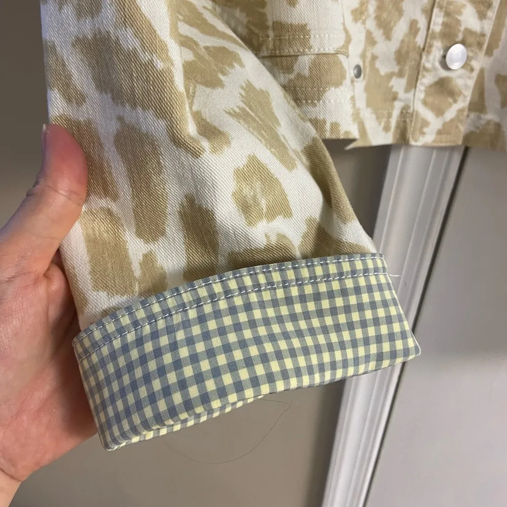 Maeve by Anthropologie jean jacket cropped animal print Large - Image 8