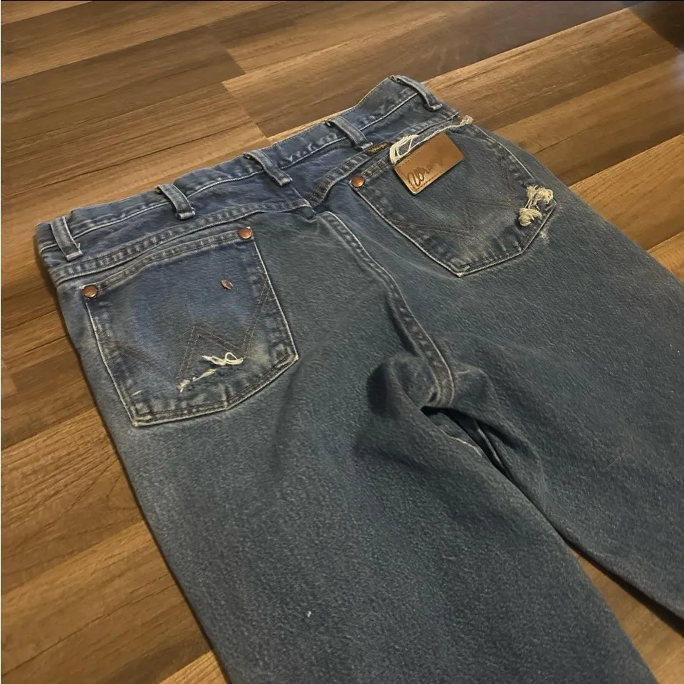 Vintage Wrangler Distressed Denim Jeans - Image 4