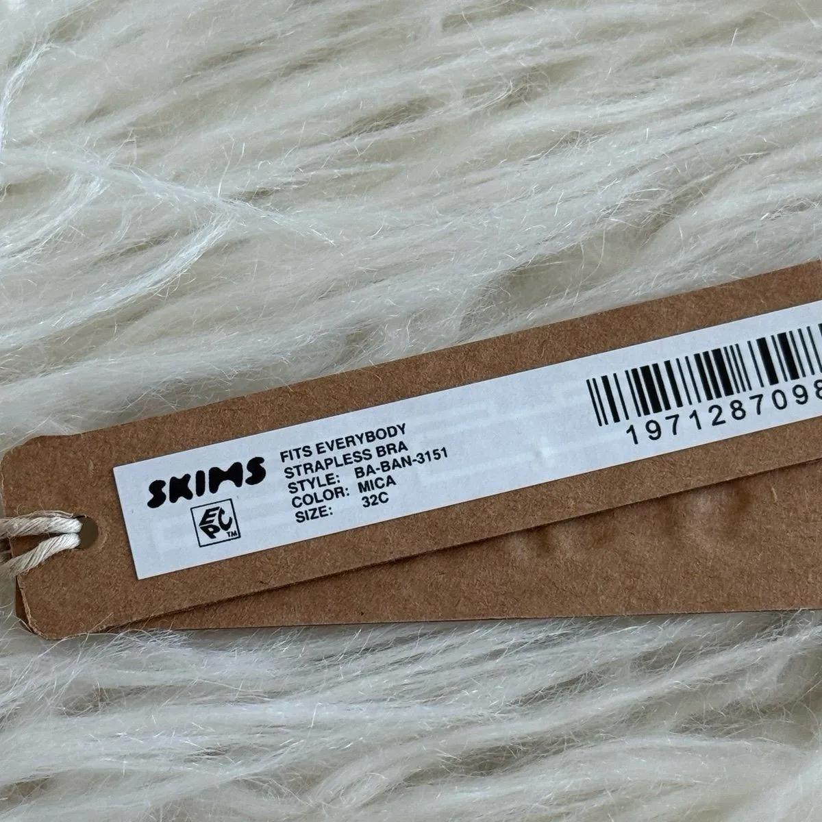 Skims Fits Everybody Strapless Bra Mica Size 32C - Image 7