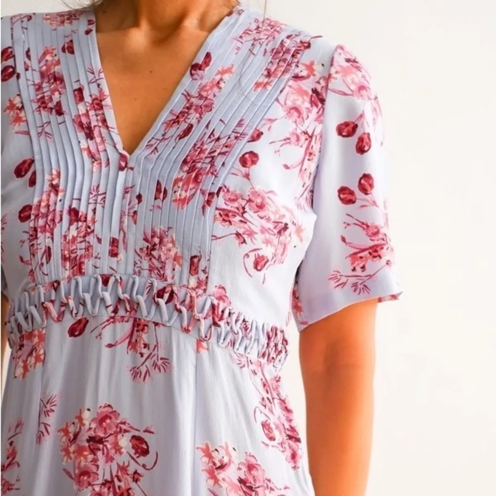 NWT byTiMo Periwinkle Midsummer Flowers Printed V - Image 2