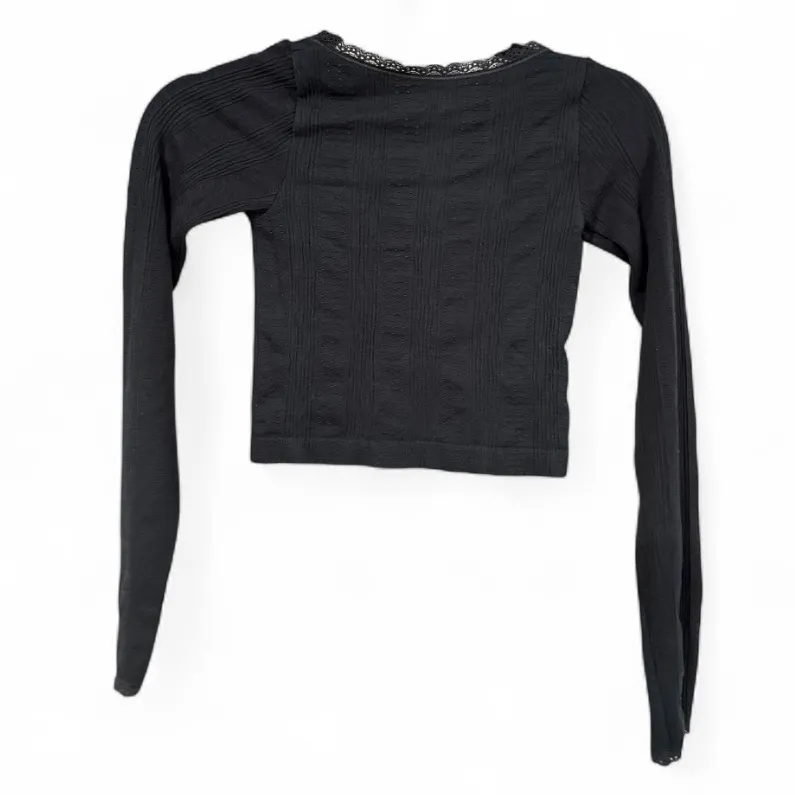 Out From Under Urban Outfitters Black Eyelet Long‎ Sleeve Crop Top- Size XS/S - Image 2