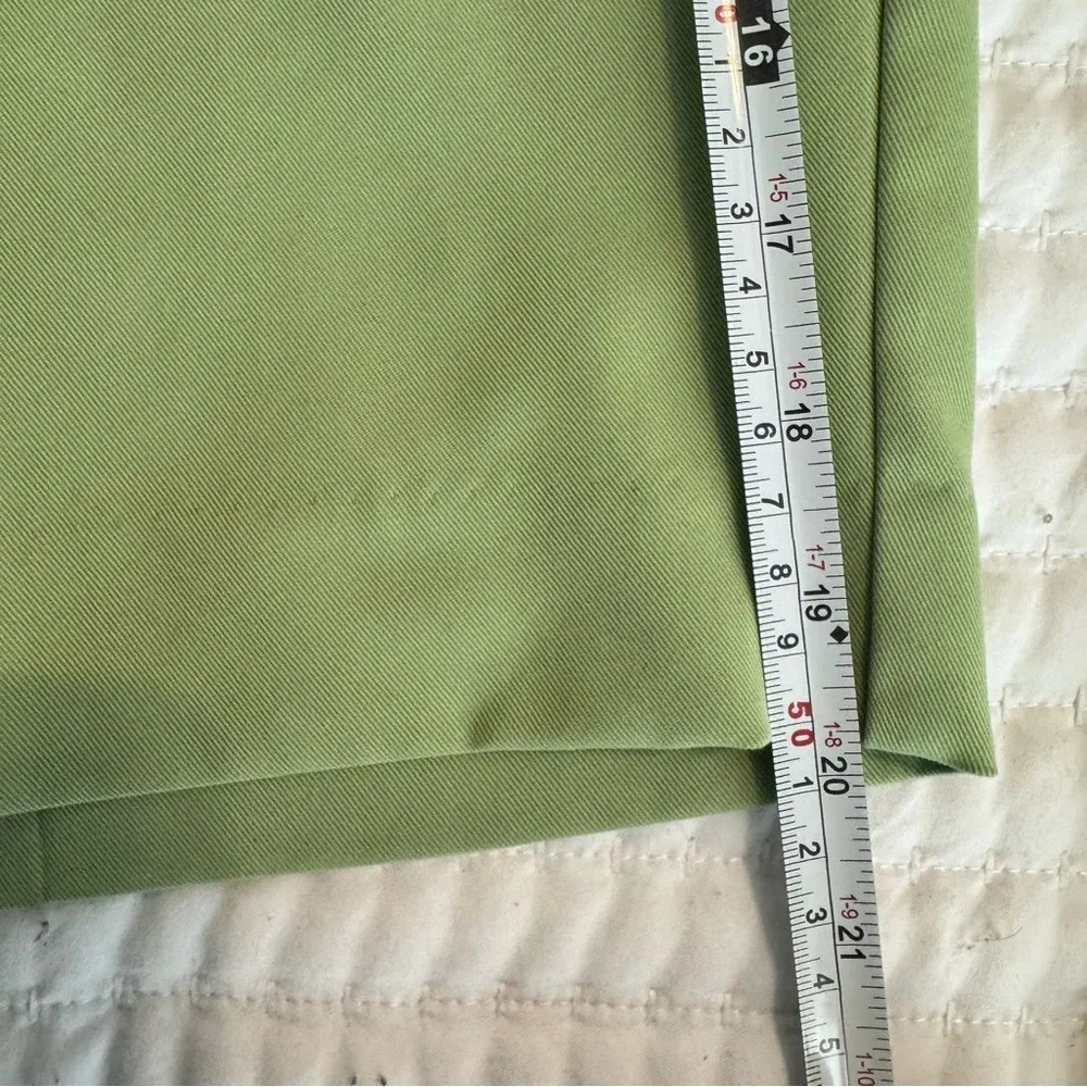 NWT WOMENS IZOD GOLF SHORTS Size 8 - Image 5