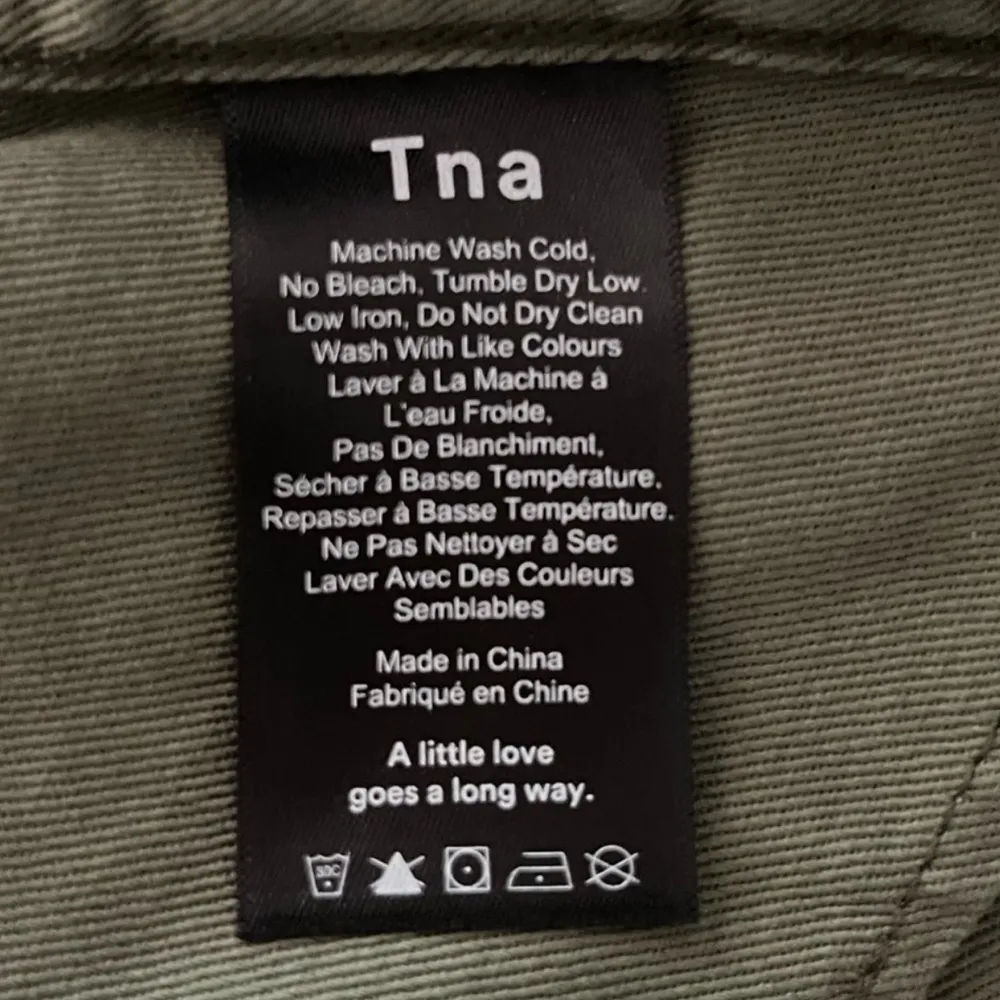 Women’s tna  new camo Alix pant size small - Image 7