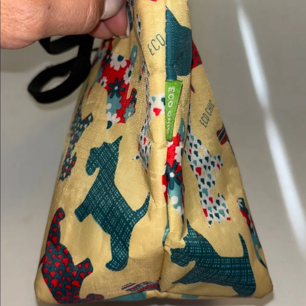 ECO CHIC MULTICOLORED INSULATED BAG SCOTTISH DOG DESIGN BLACK HANDLES 11.5” X 7” Blue - Image 5