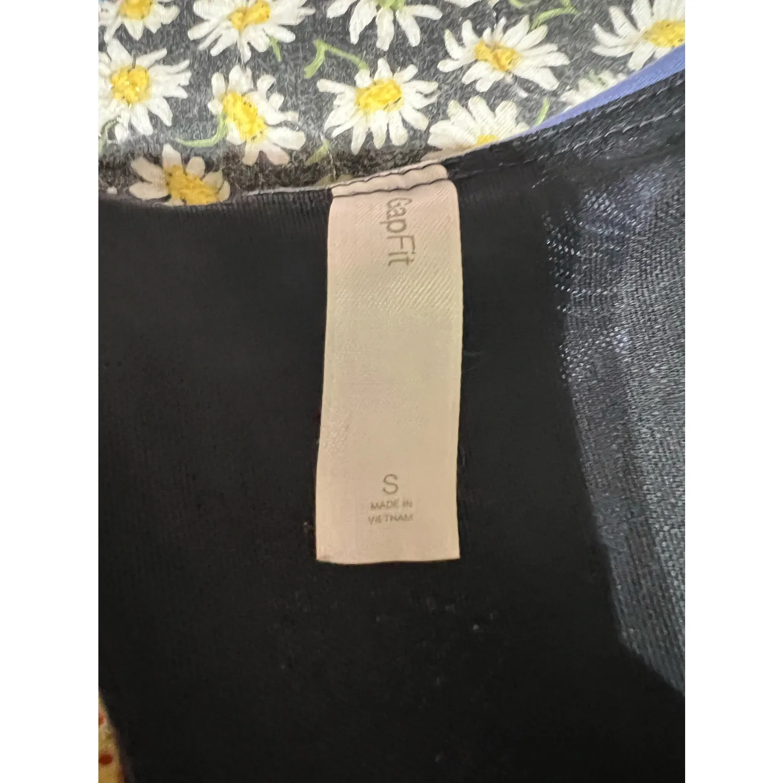 GAP FIT  Racer Back Tank Top W/ Shelf Bra Purple Women,s Small - Image 5