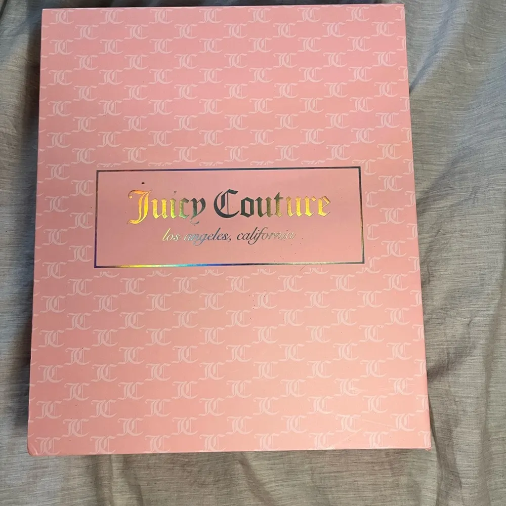 Juicy Couture NWOT  Hat and Scarf Gift Set Pink and Yellow - Image 4