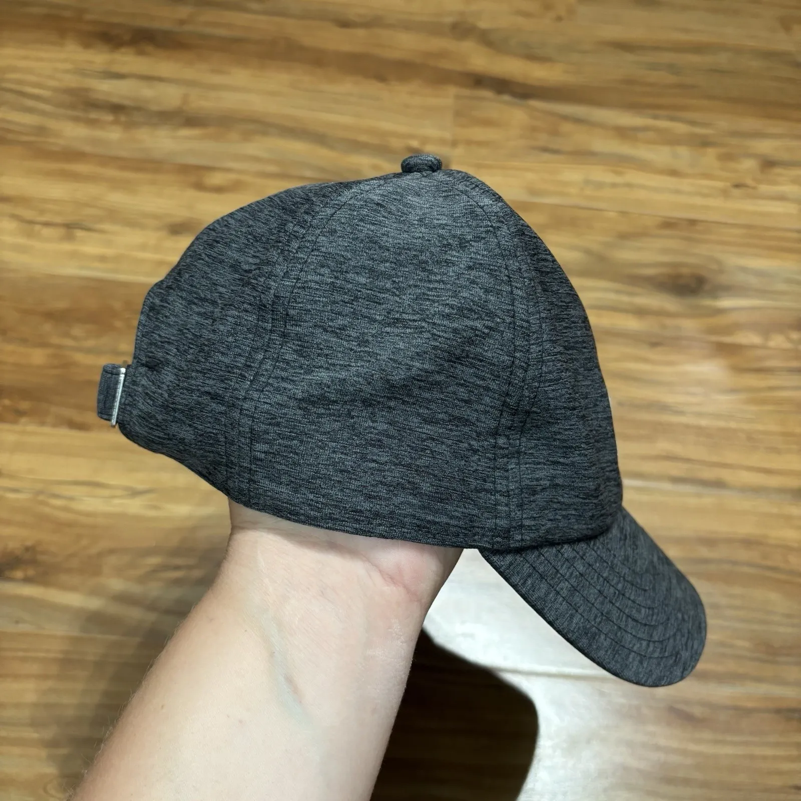 Under Armour Hat Women's Free‎ Fit Gray Black Baseball Cap Adjustable Strapback - Image 5