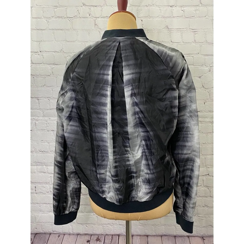 Nike international bomber jacket - Image 5