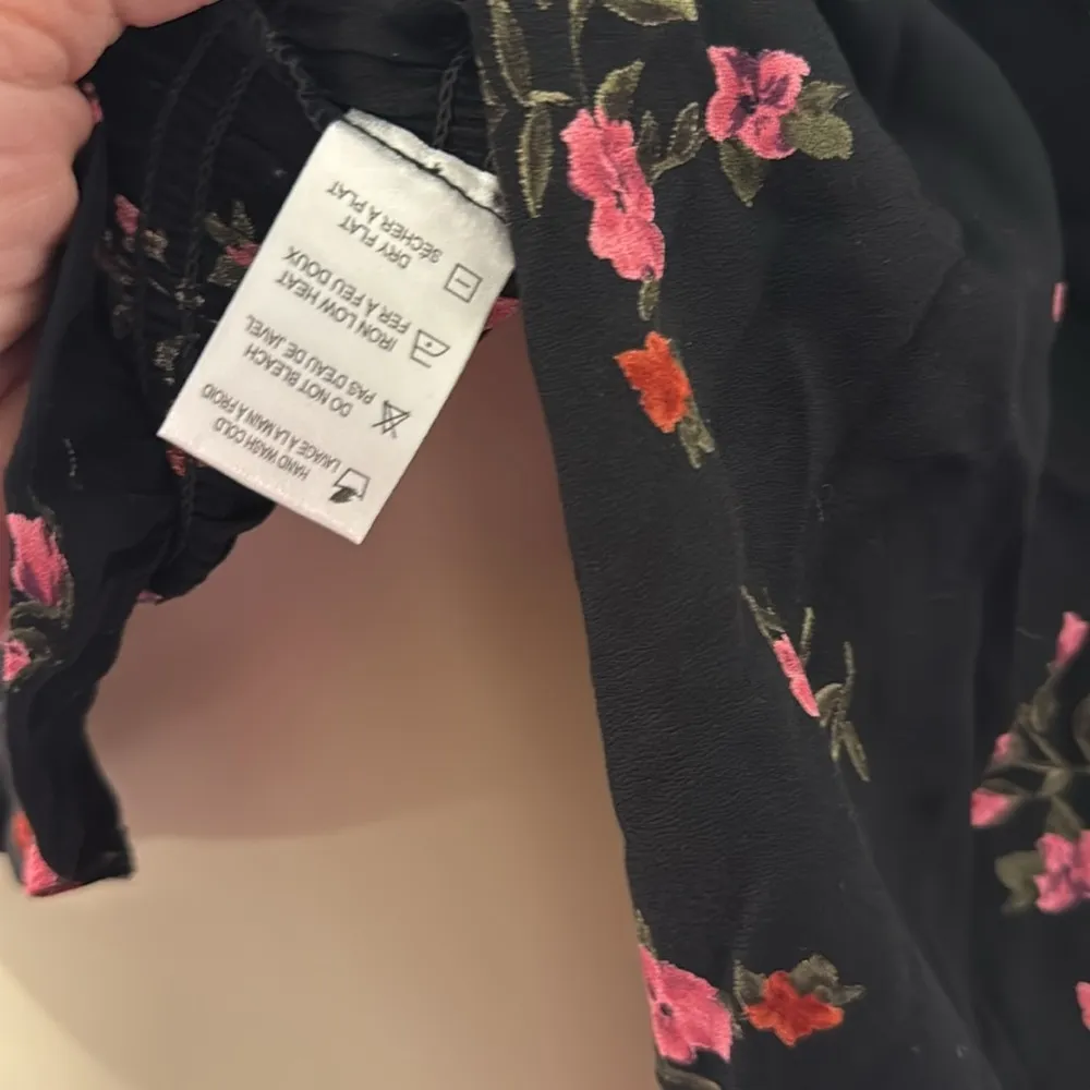 SALTWATER LUXE tessa top in black small - Image 7