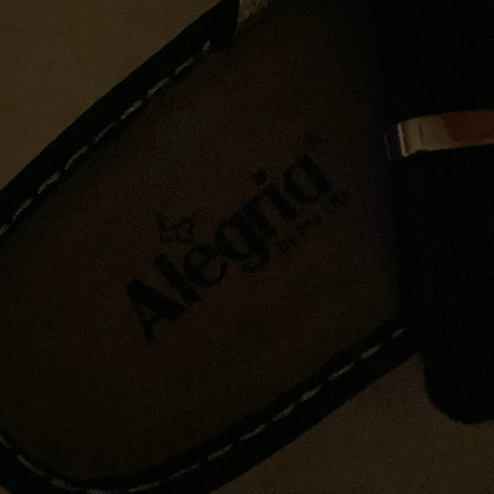 ALEGRIA P.G. lite leather “Karmen” velcro closure sandal metallic SZ 7 1/2 to 8 - Image 7