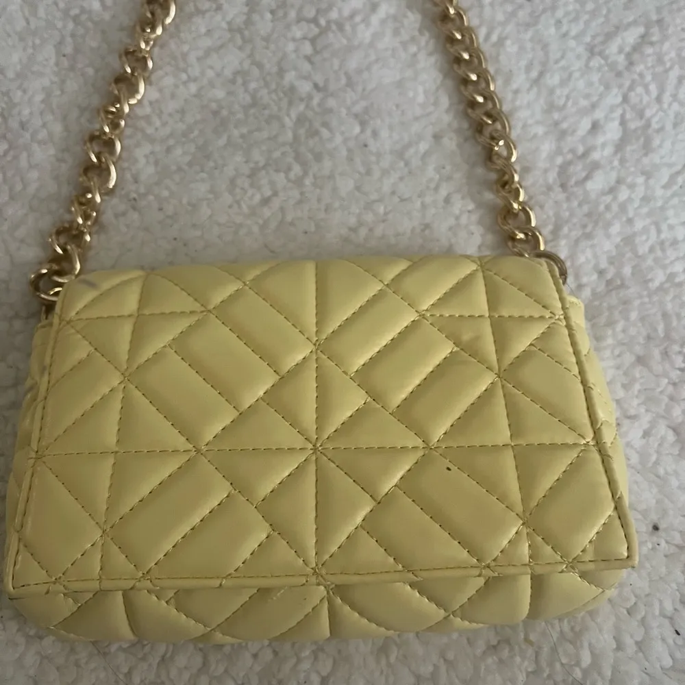 Yellow Quilted Chain Shoulder Bag - Image 3